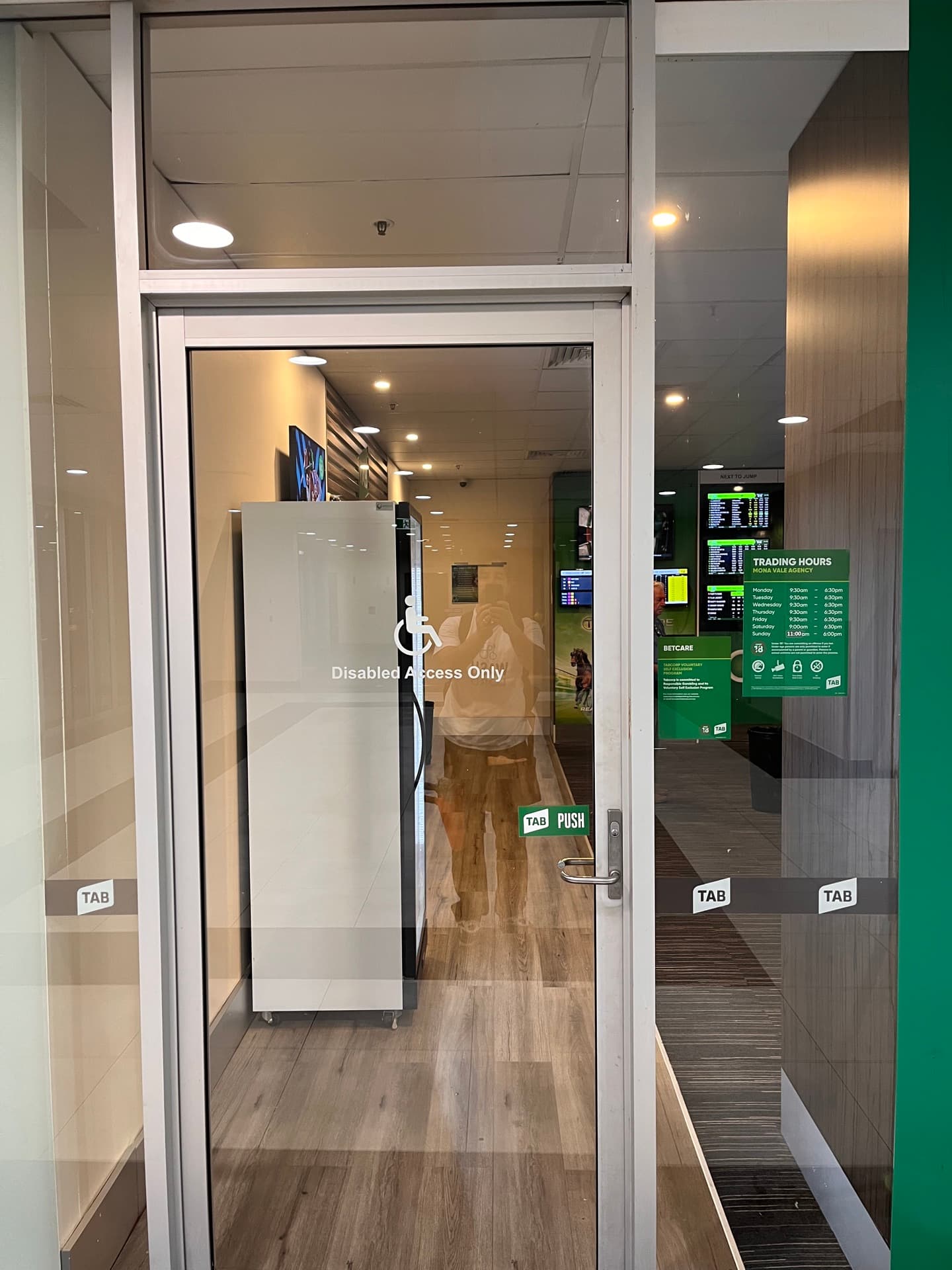 TAB shopfront glass streak-free after clean